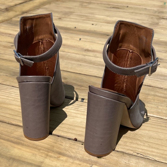 Steve Madden gray heels size 9 - Picture 10 of 14